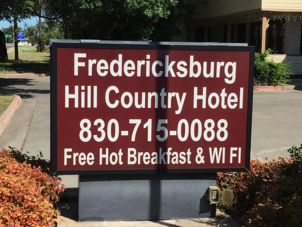 Fredericksburg Hill Country Hotel Экстерьер фото