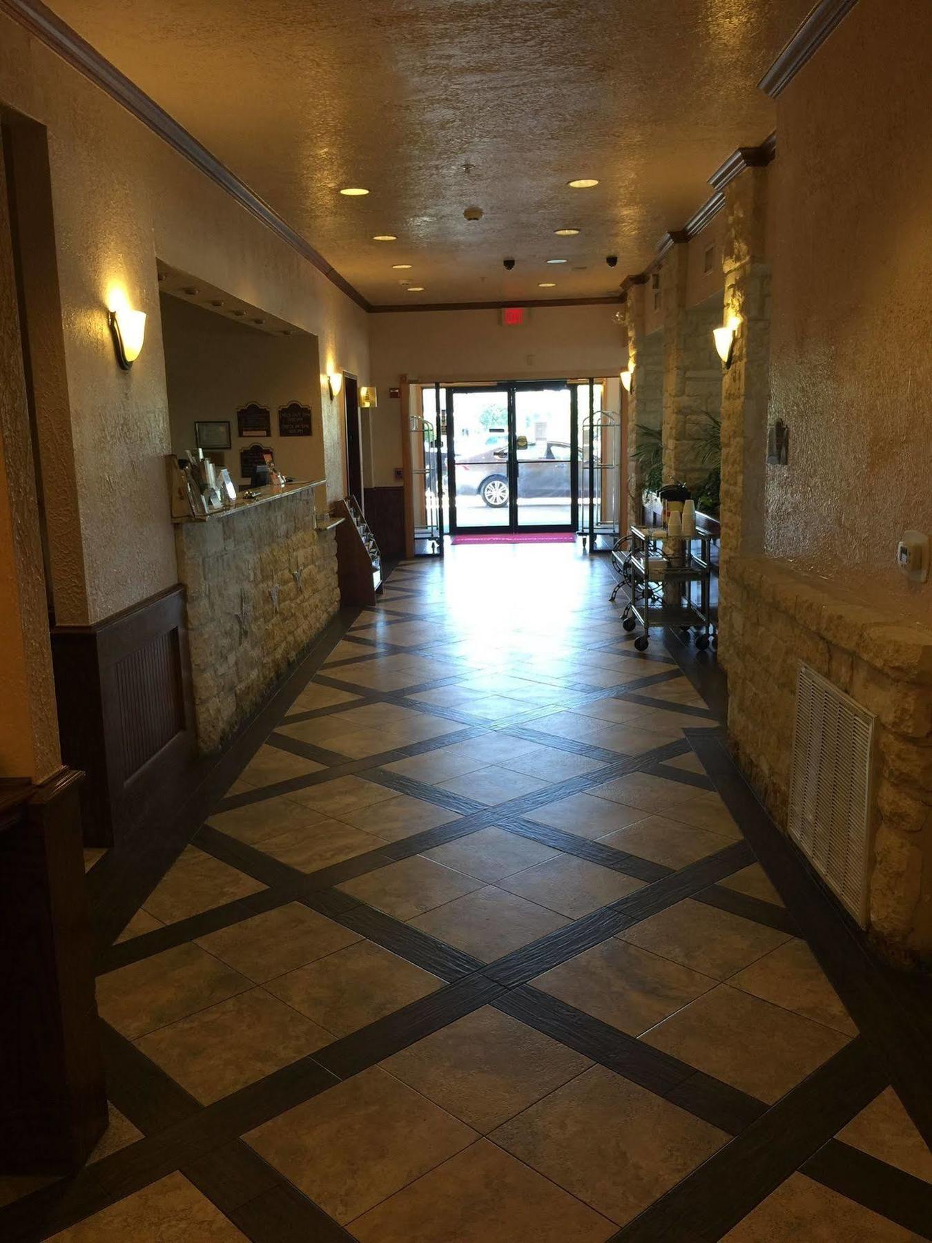 Fredericksburg Hill Country Hotel Экстерьер фото
